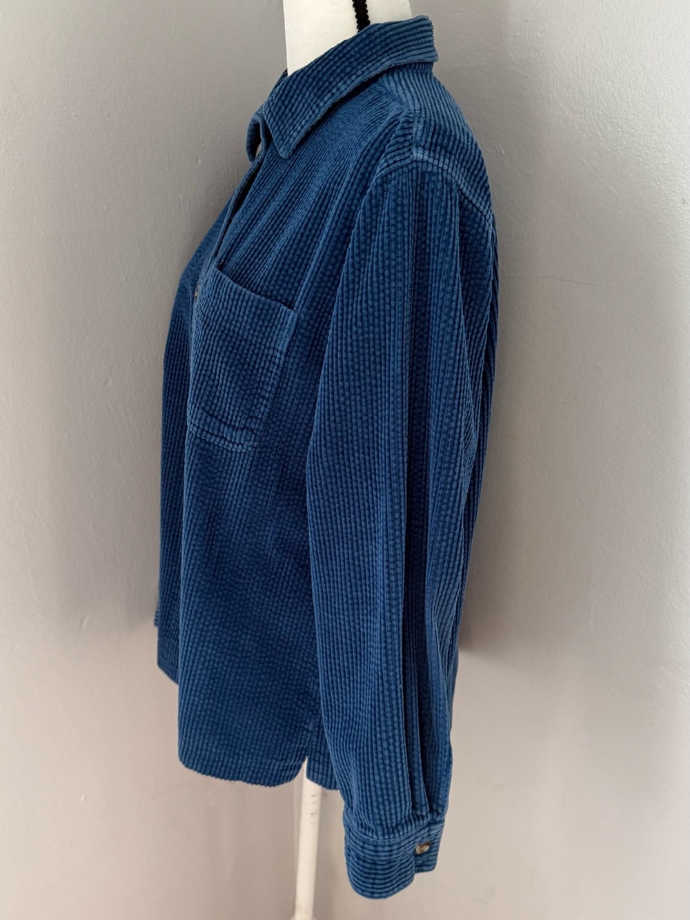 L.L. Bean Wide Wale Corduroy Shacket Shirt Button Down Women's Blue Medium - Picture 2 of 7